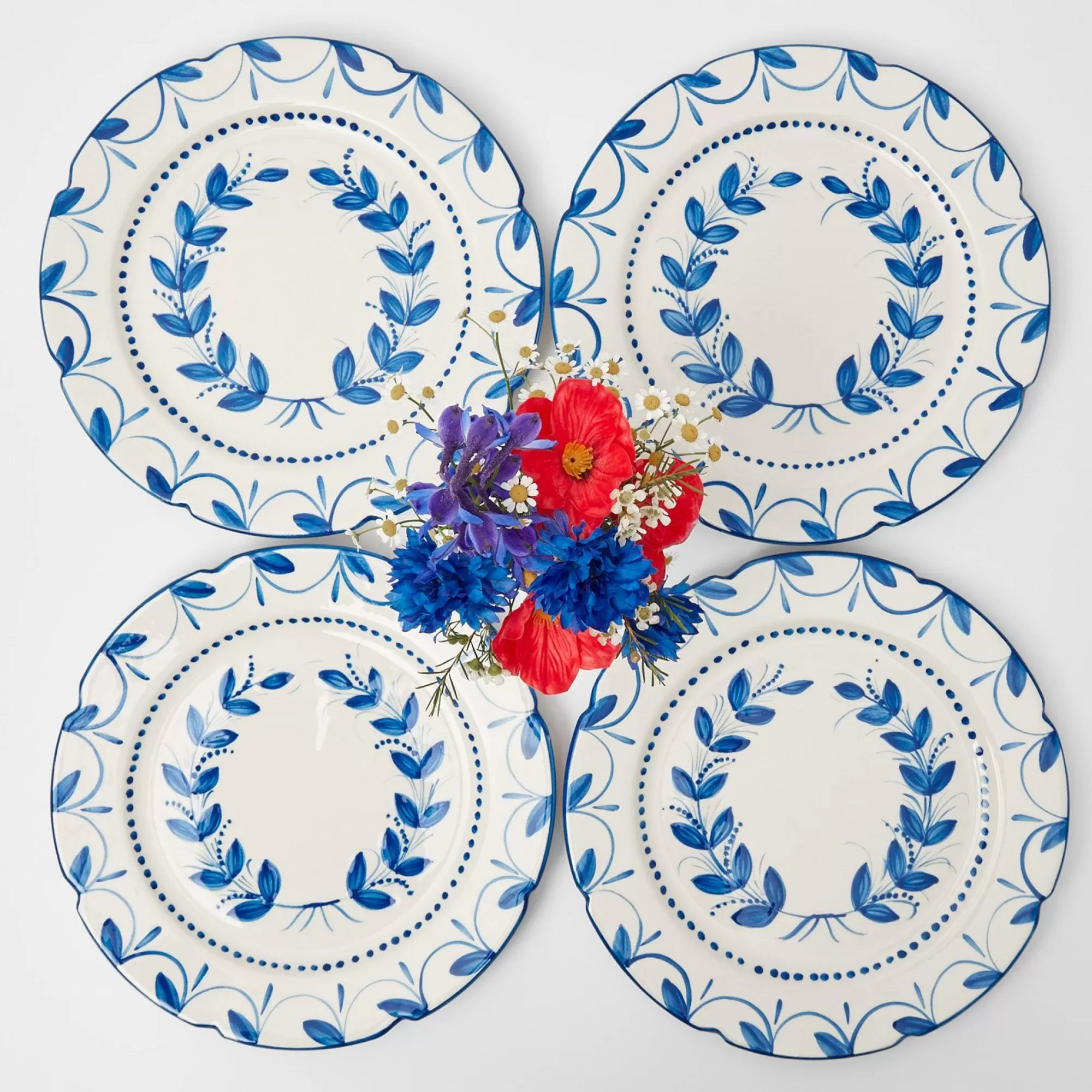 Store Elizabeth Garland Dinner Plates (Set Of 4) Dinner Plates