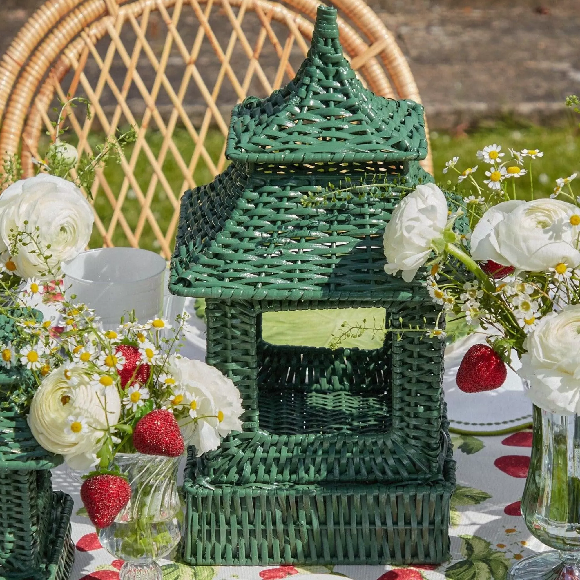 Fashion Green Rattan Pagoda Lantern Pagodas & Lanterns