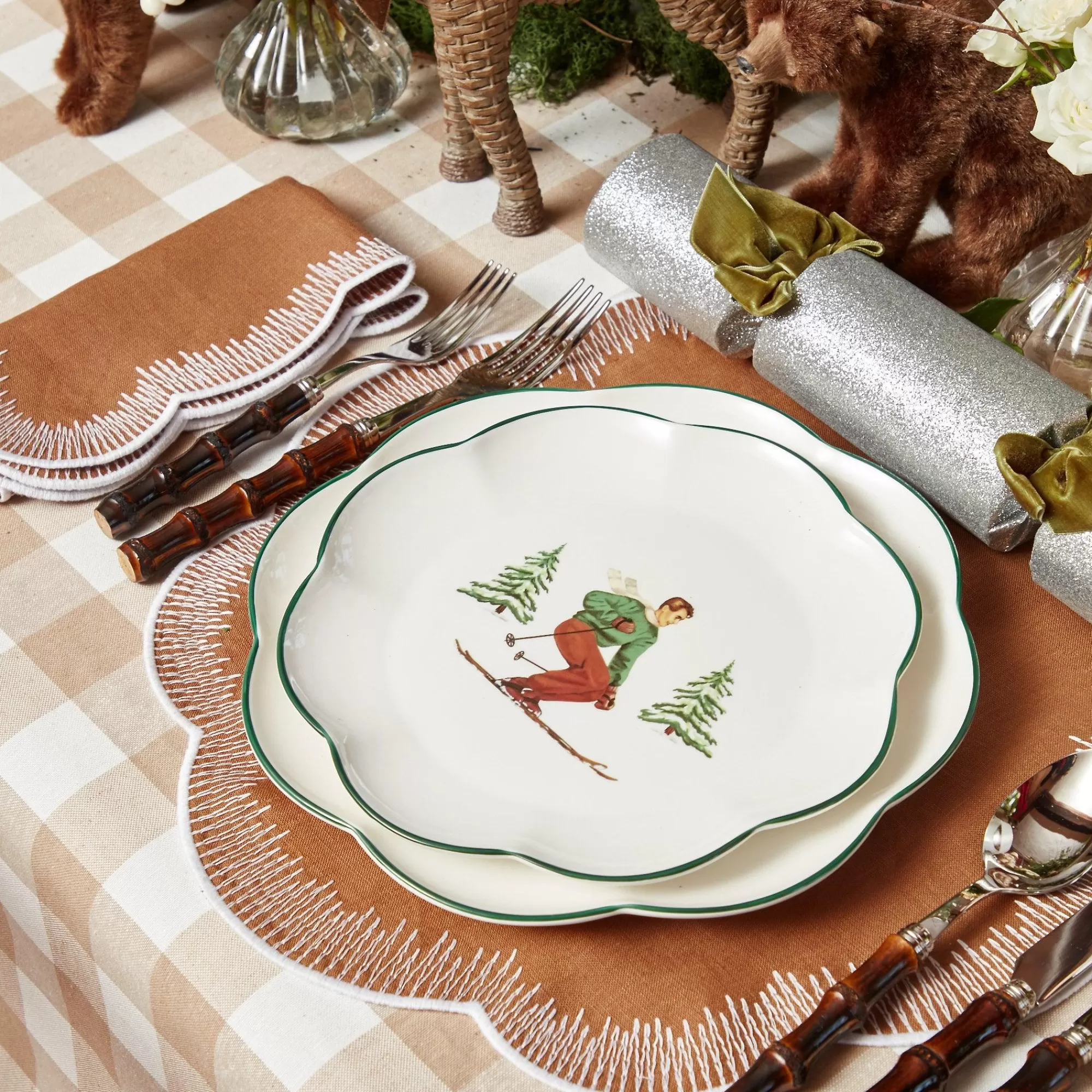 Best Heidi & Hans Skier Starter Plates (Set Of 4) Crockery Sets