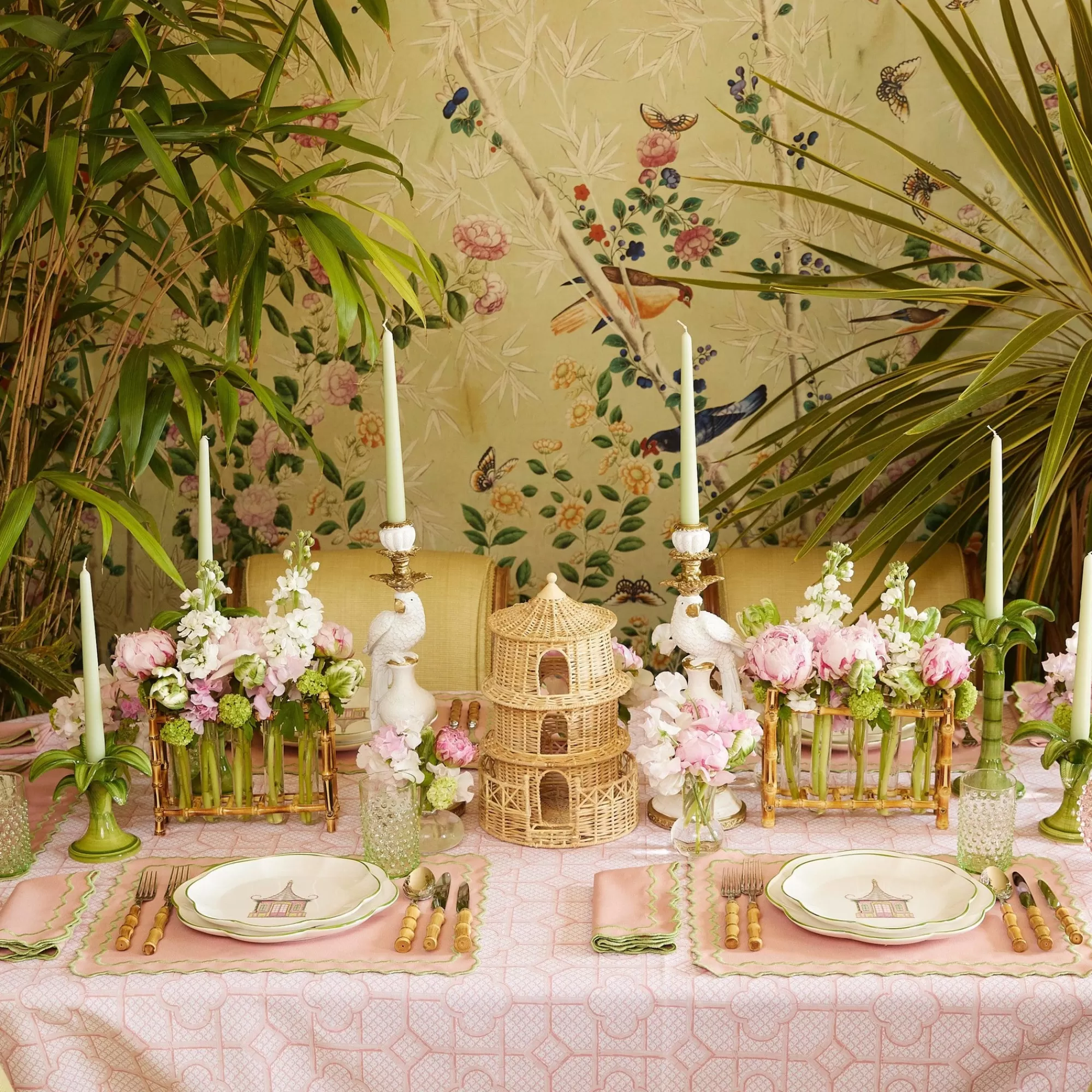 Best Sale Pink Bamboo Trellis Tablecloth Tablecloths