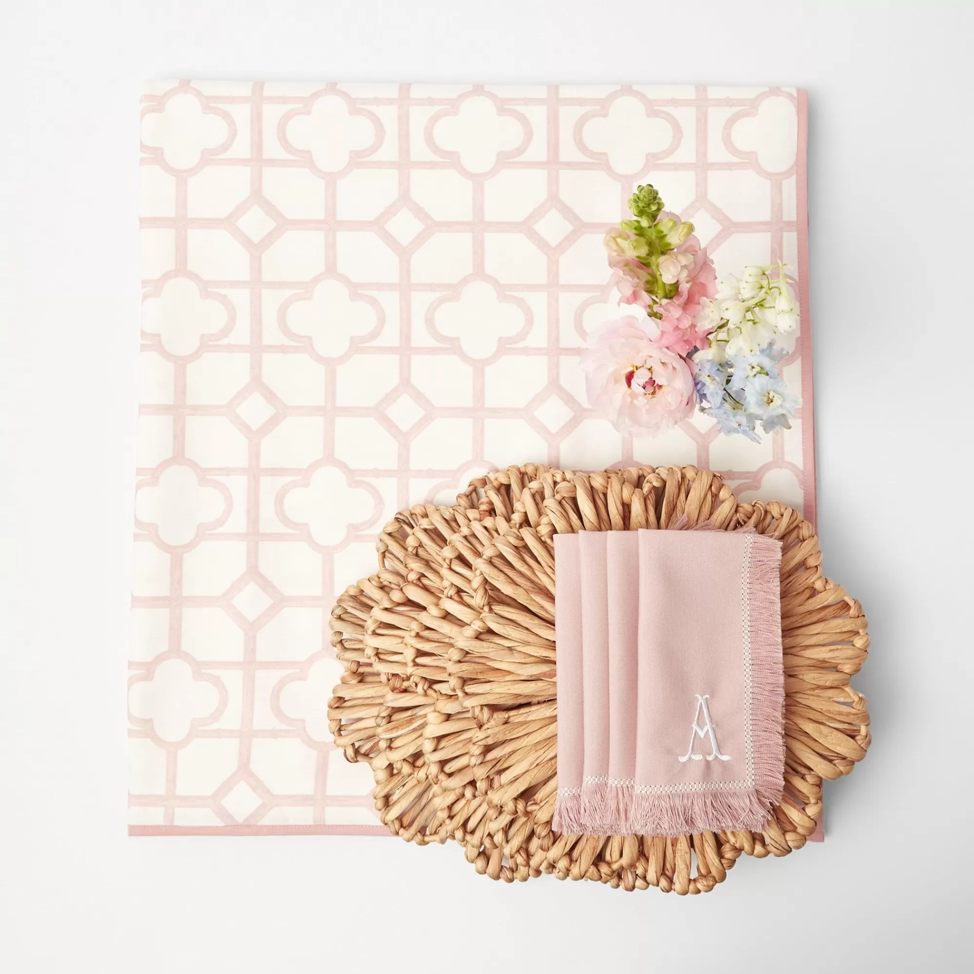 Sale Pink Bamboo, Water Hyacinth & Pink Fringe Linen Set Table Linen Sets