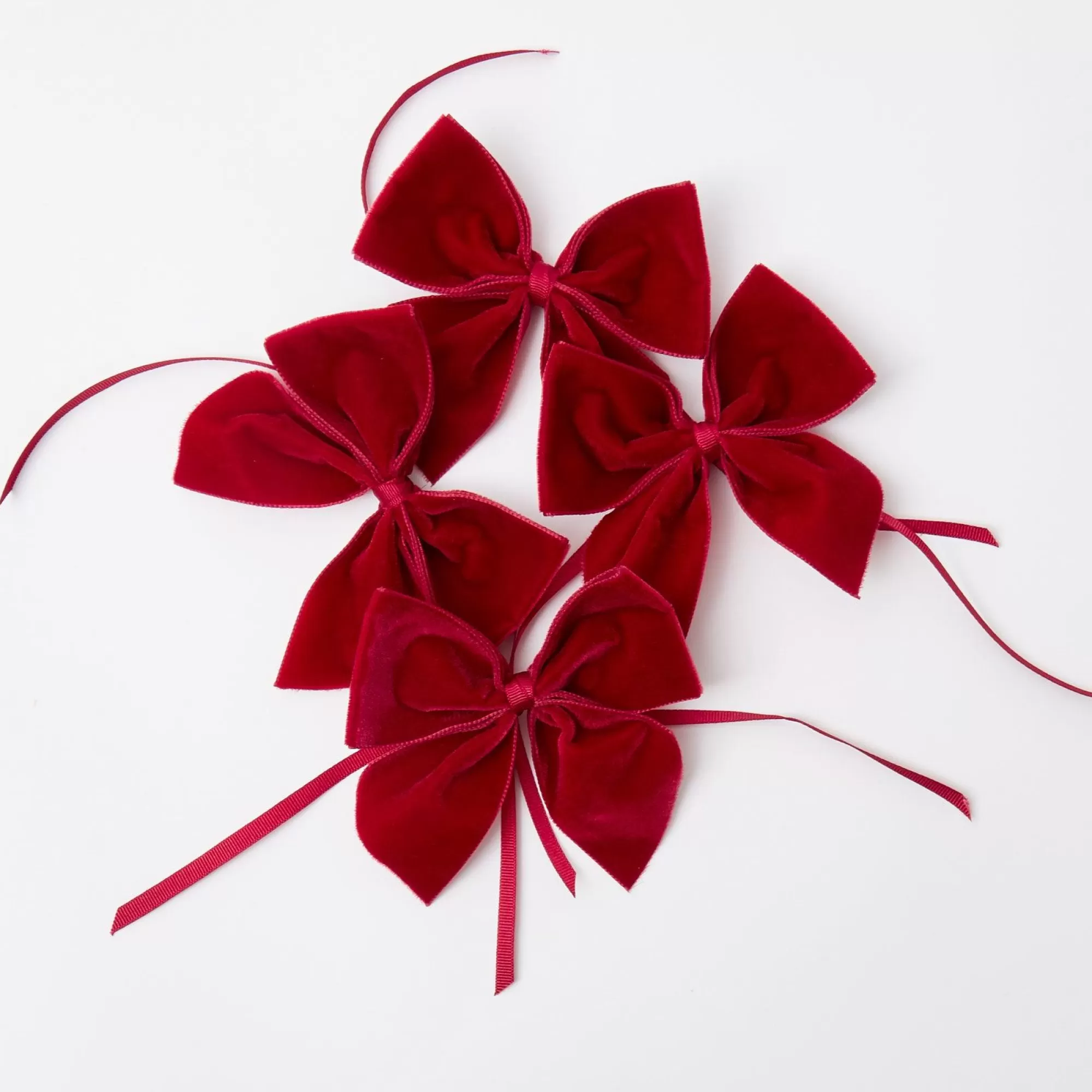 Shop Ruby Red Velvet Napkin Bows (Set Of 4) Napkin Rings, Bows & Wreaths