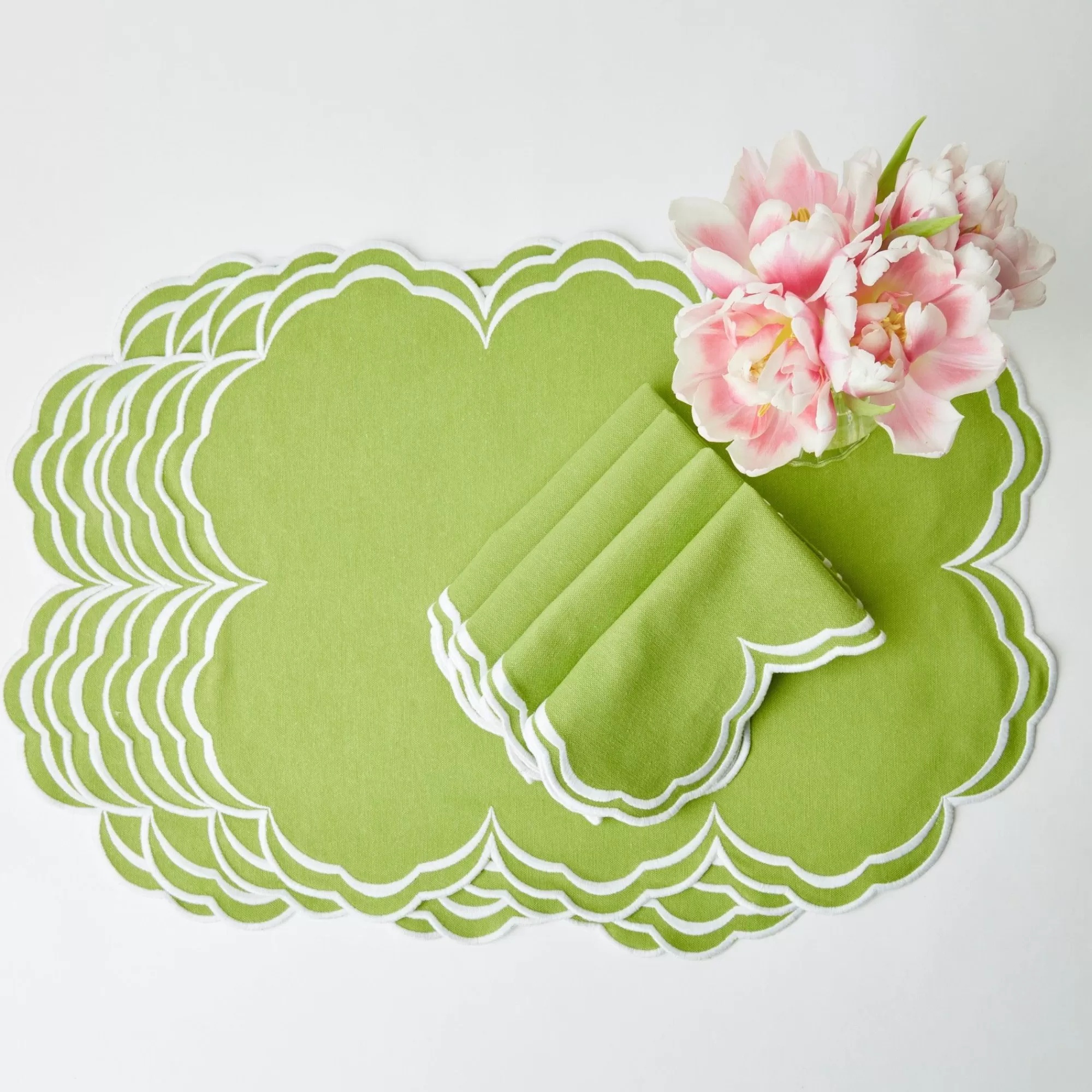 Fashion Serena Apple Green Scalloped Napkins (Set Of 4) Napkins