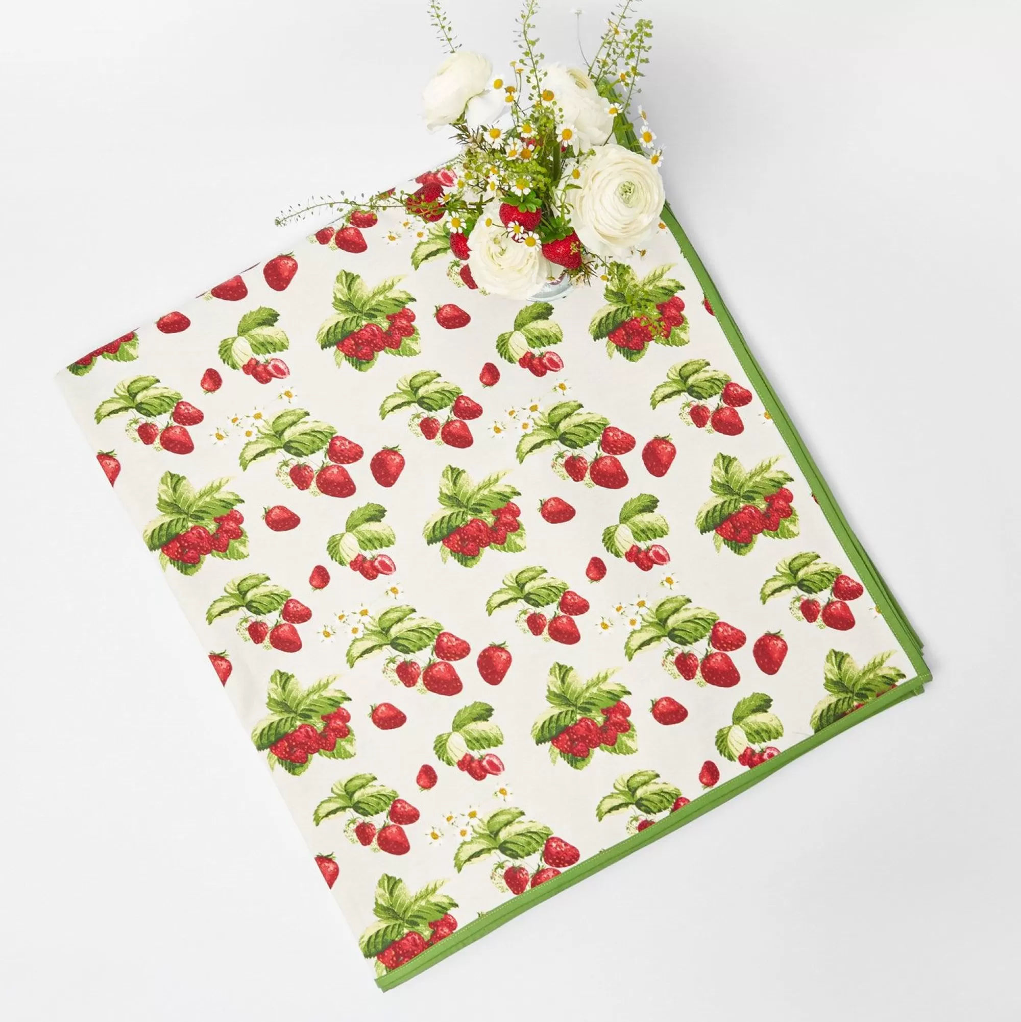 Discount Strawberry Tablecloth Tablecloths