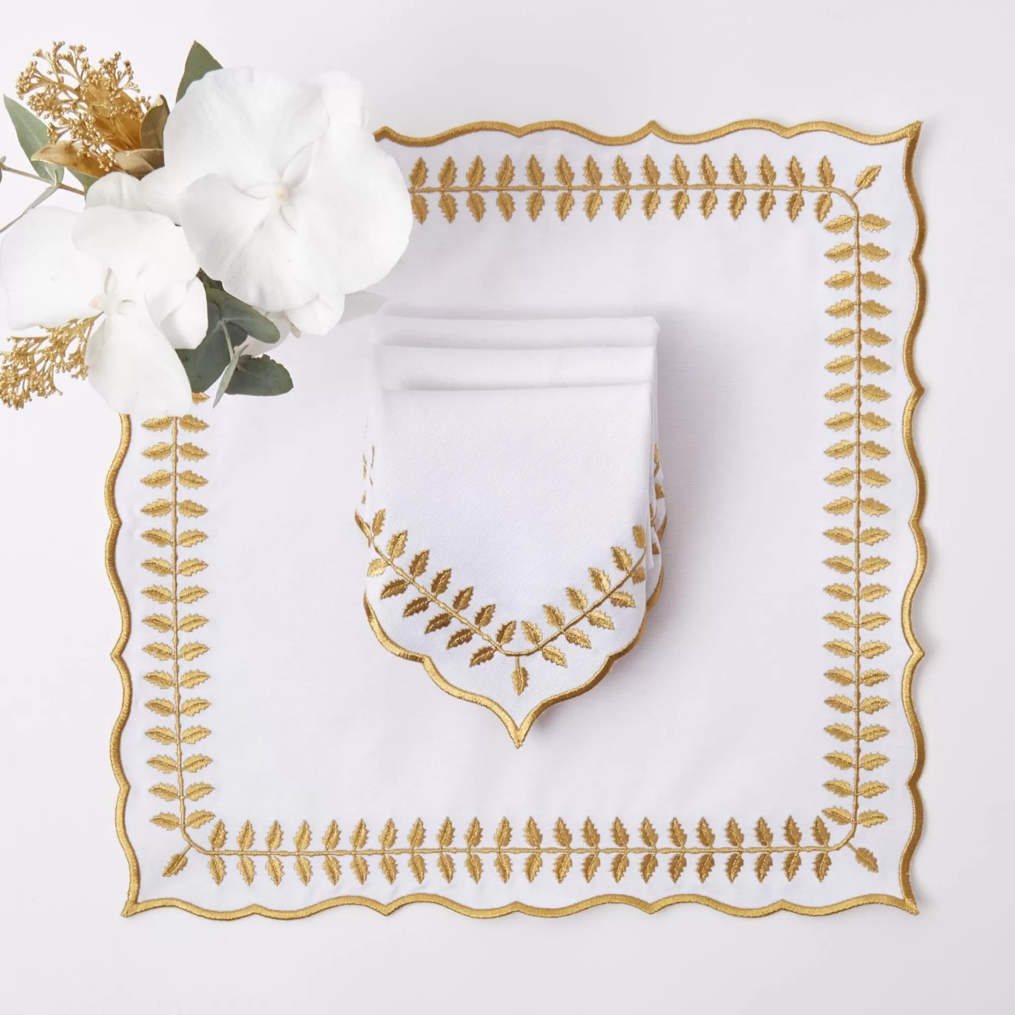 Cheap White & Gold Laurel Napkins (Set Of 4) Napkins