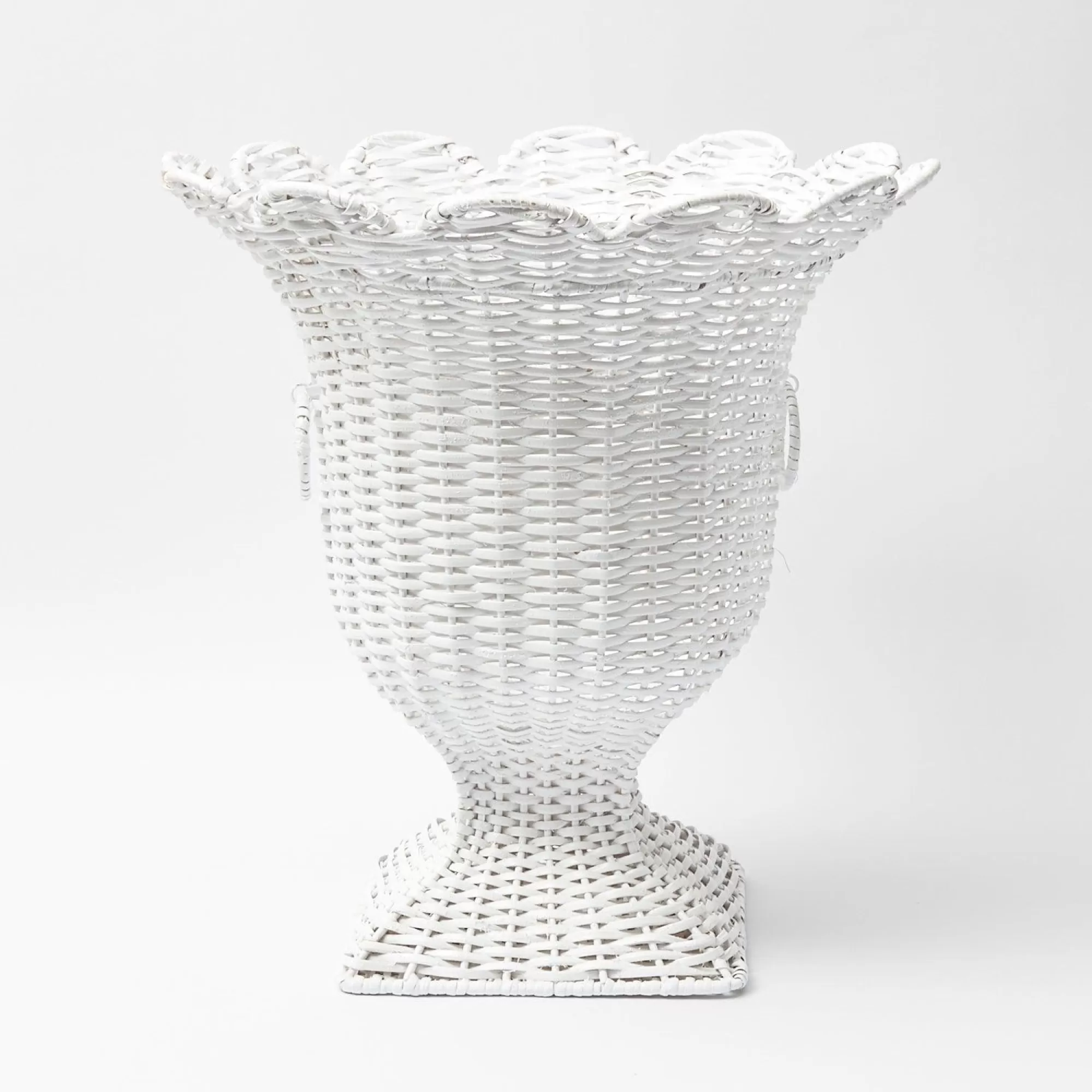 Best Sale White Liliana Scalloped Rattan Urn Vases