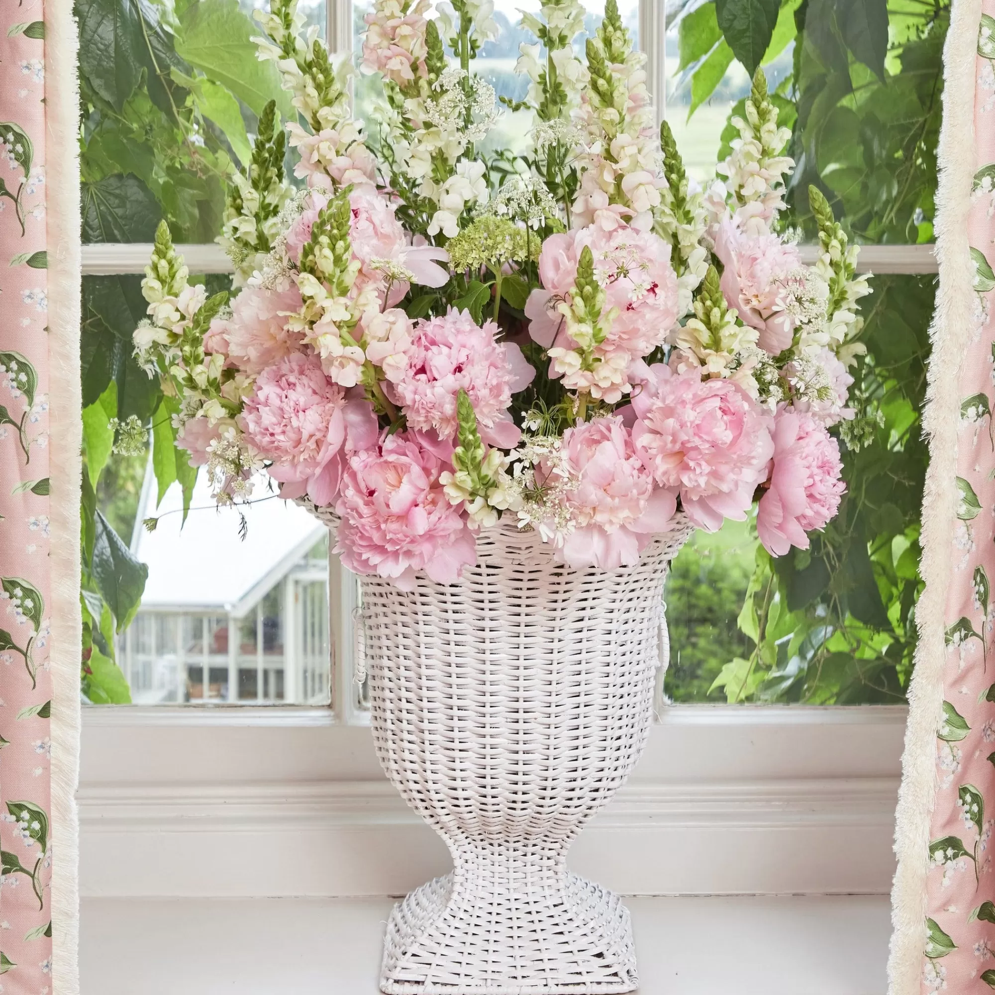 Sale White Liliana Scalloped Rattan Urn Urns & Pedestals